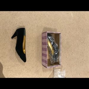 Low heel suede heels